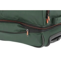 Travelite Basics Wheeled Duffle 55 Expandable Dark Green 11 Travelite Basics Wheeled Duffle 55 Expandable Dark Green -Mode Tassen Winkel image 1017