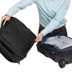 Thule Subterra Wheeled Duffel 55 Black -Mode Tassen Winkel image 1190