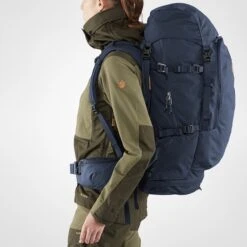 Fjallraven Keb 52 W Black/black -Mode Tassen Winkel image 2462